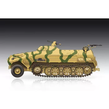   Trumpeter - 1:72 German Armoured Half-Track Vehicle Sd.Kfz.8 Gepanzerte 12t